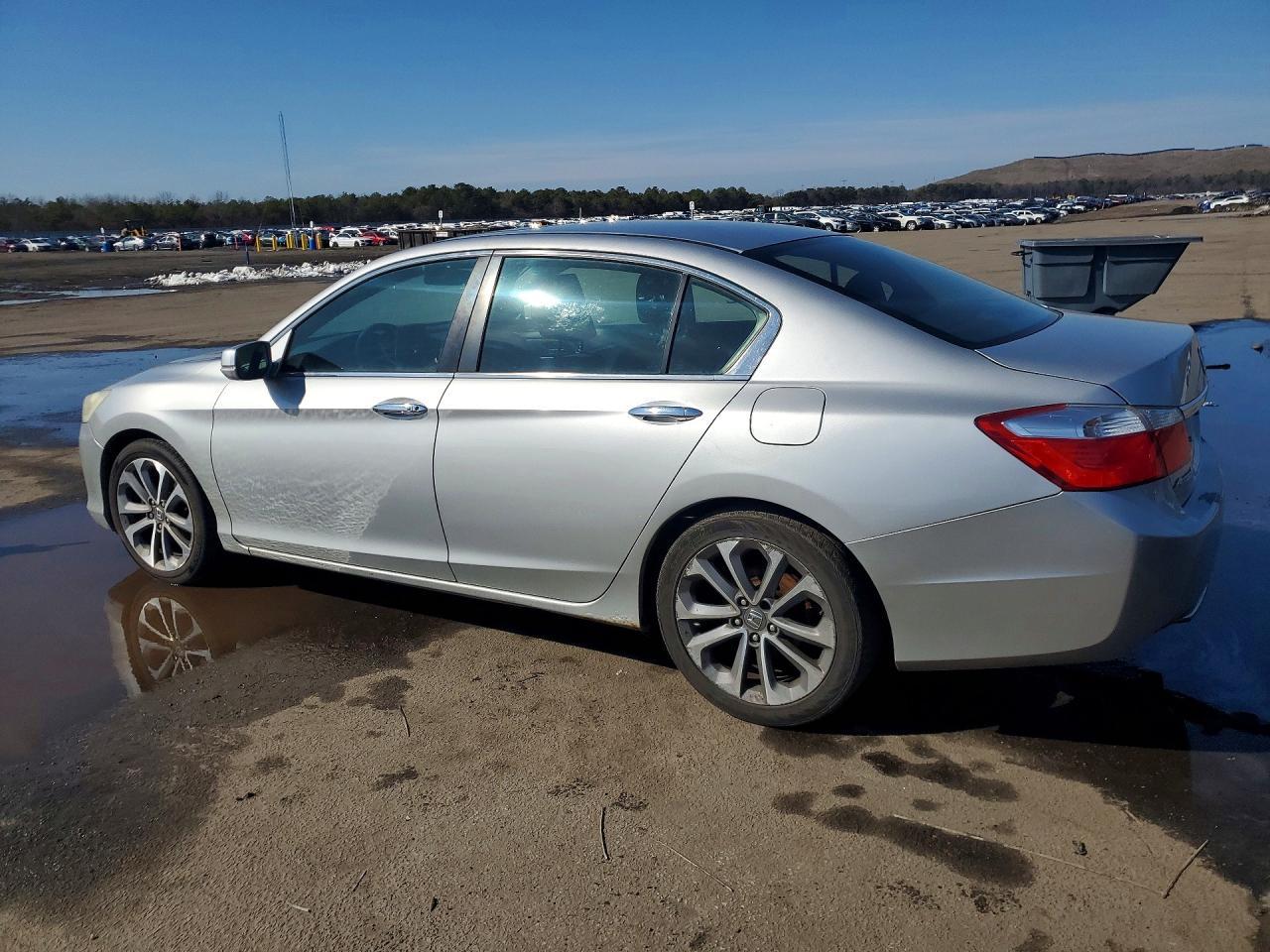 2015 HONDA ACCORD