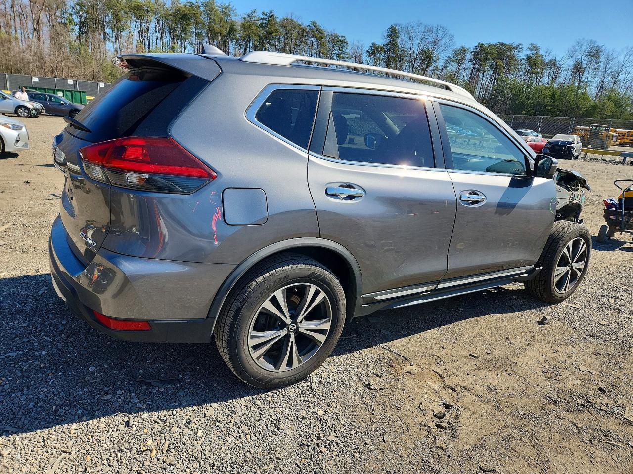 2018 NISSAN ROGUE