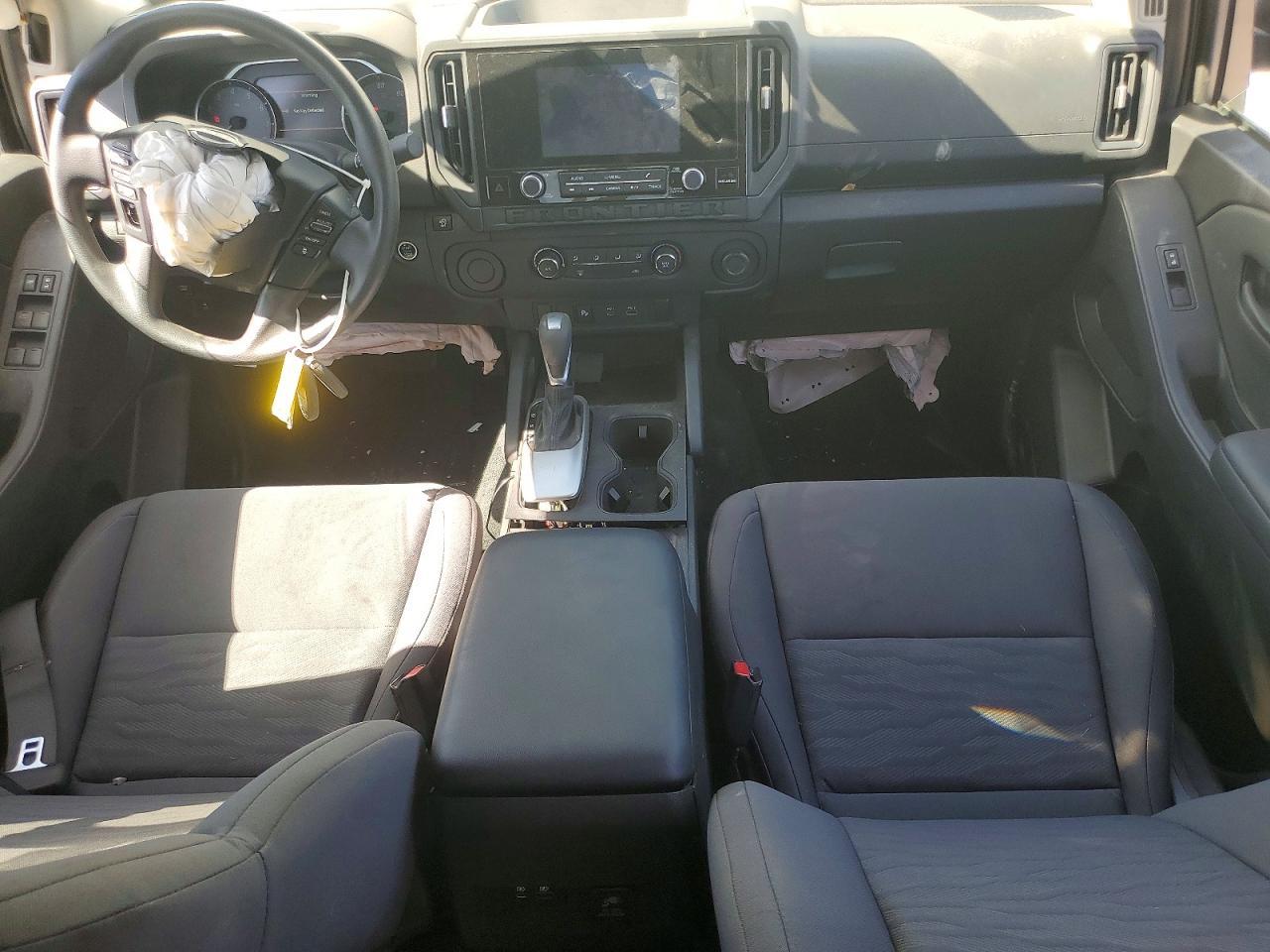 2025 NISSAN Frontier