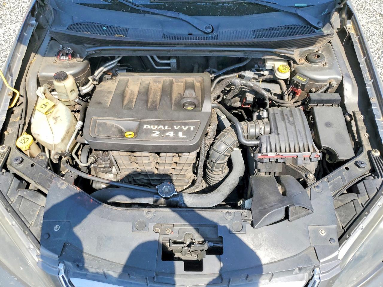 2013 CHRYSLER 200