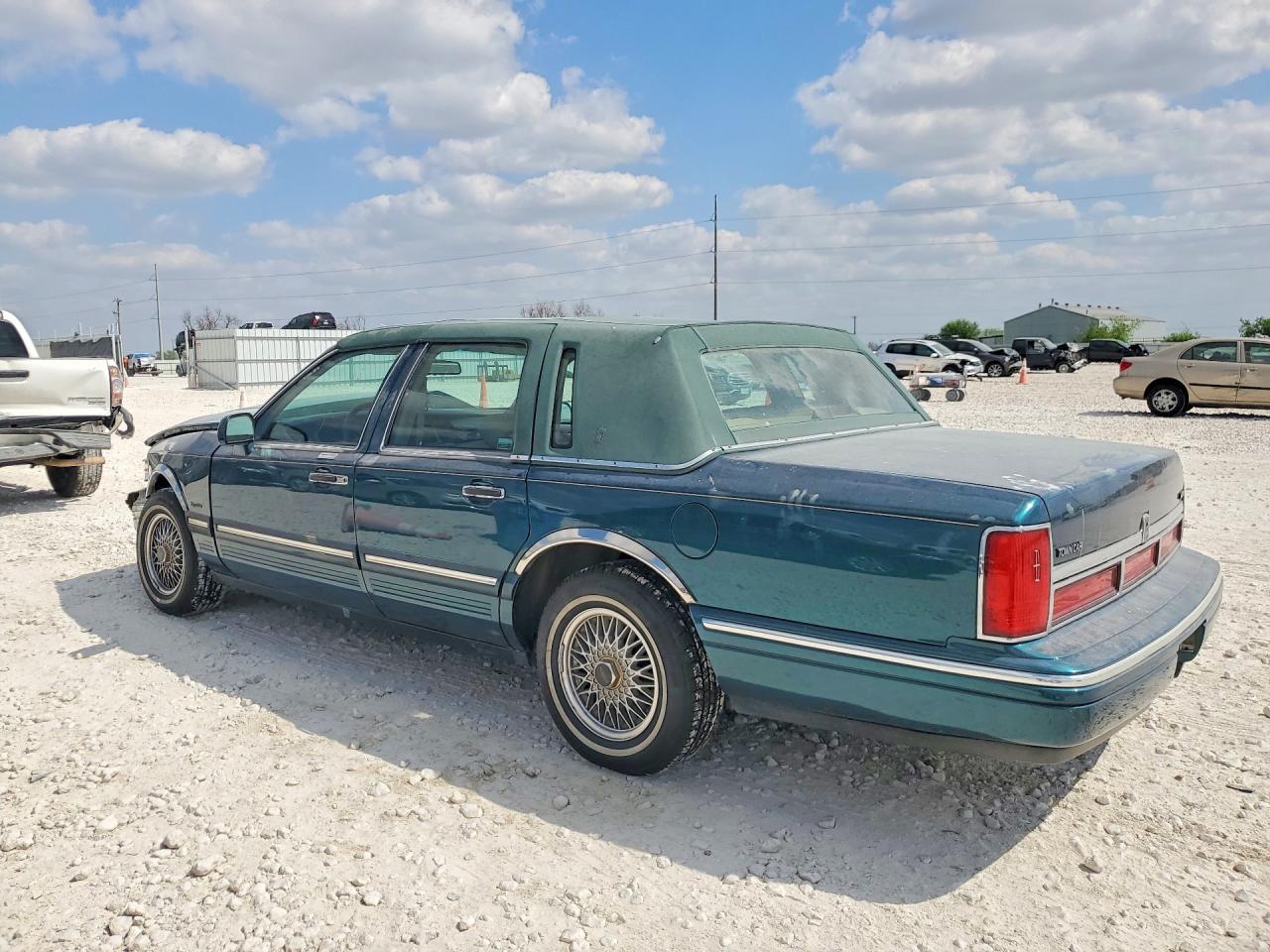 1997 LINCOLN Town Car