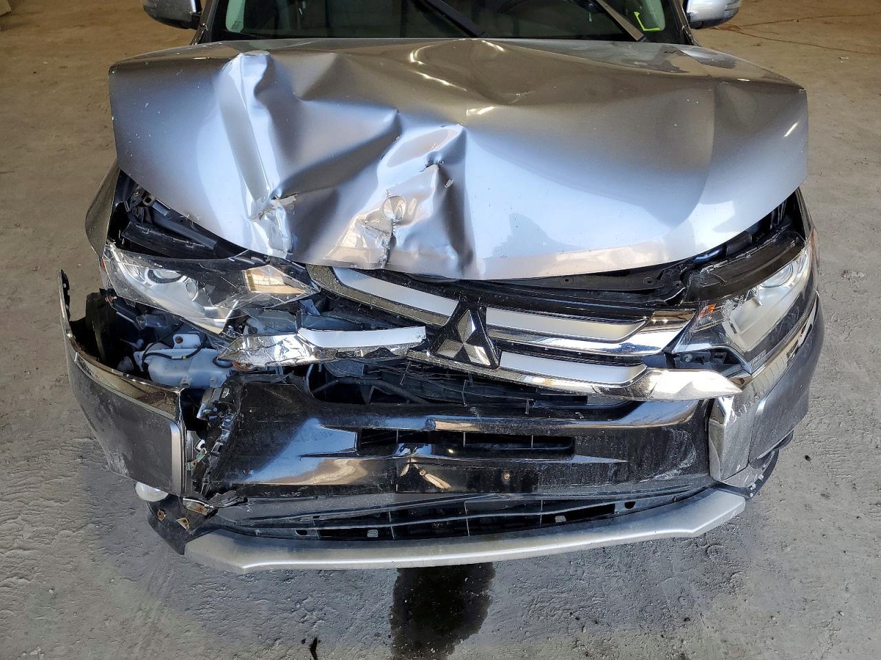 2018 MITSUBISHI outlander