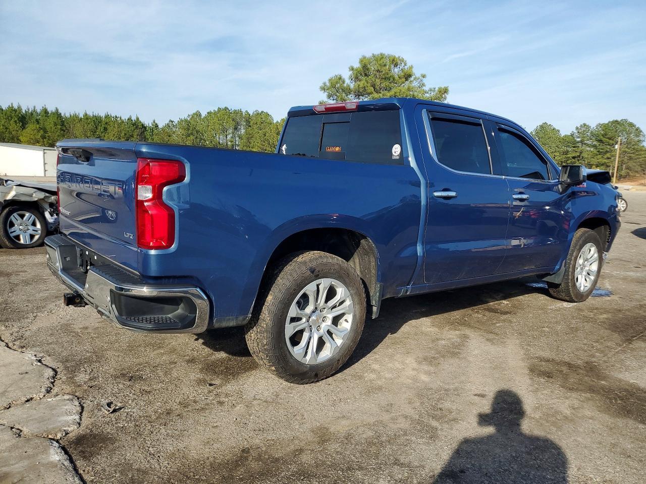 2024 CHEVROLET Silverado