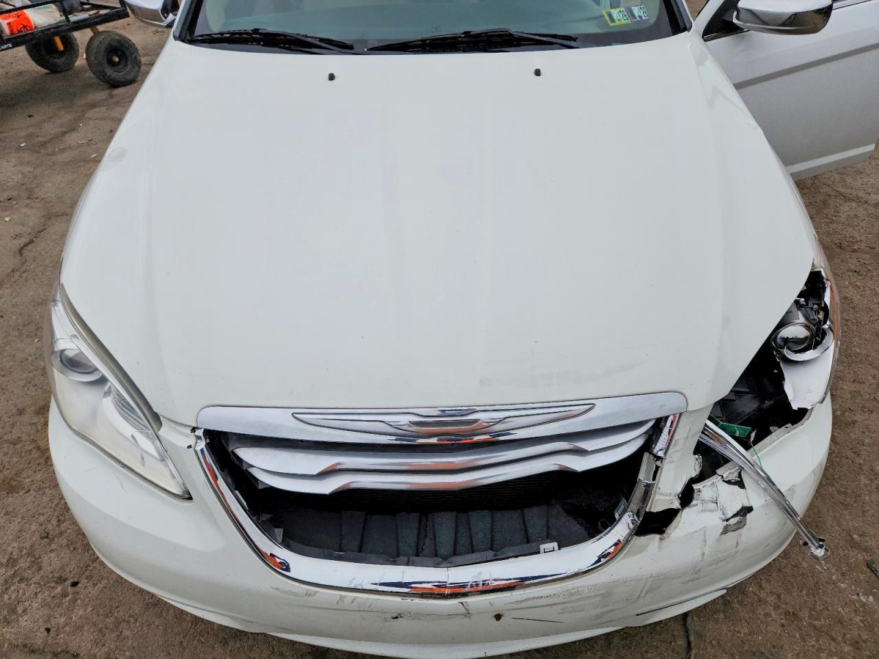 2014 CHRYSLER 200