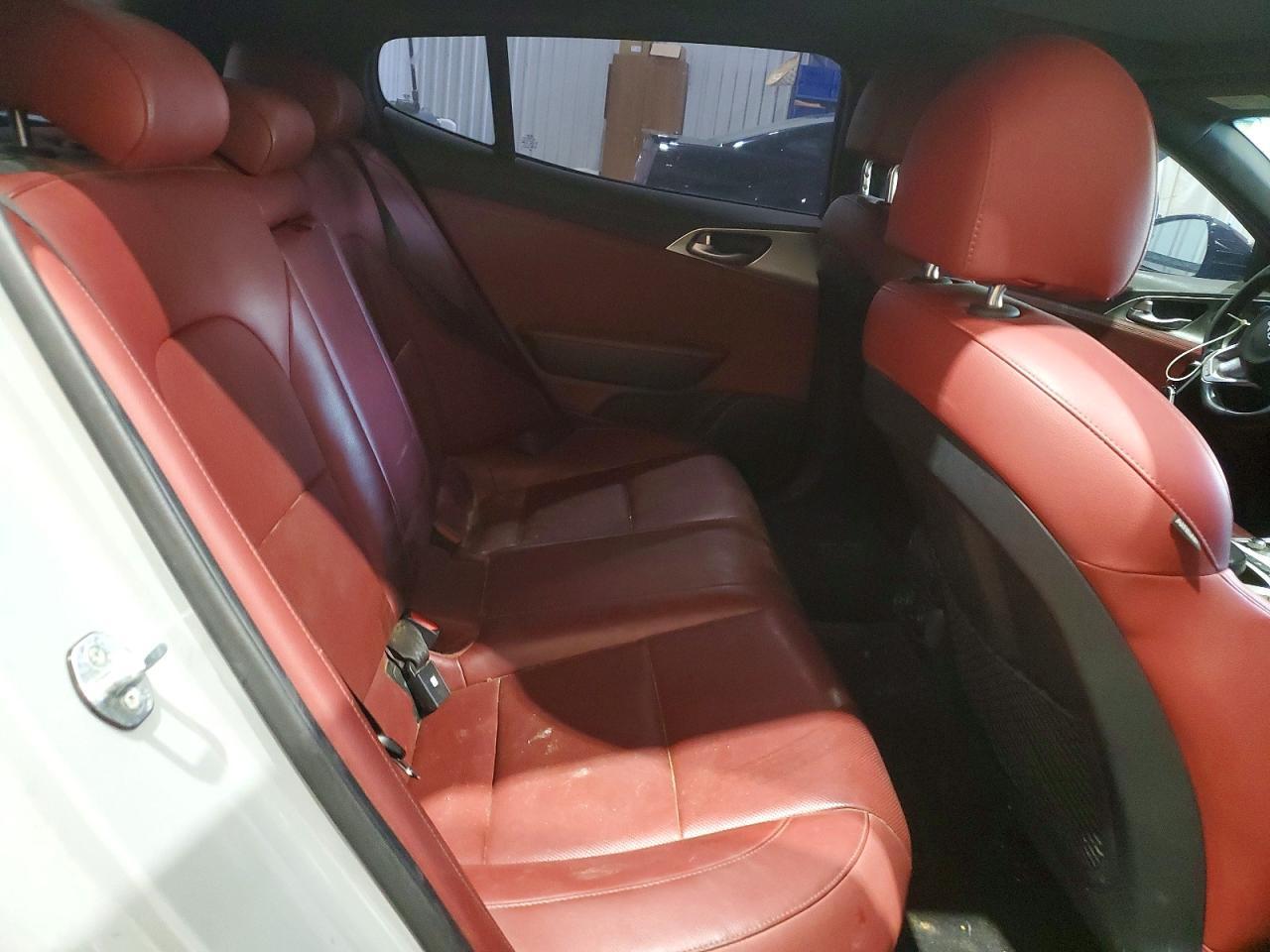 2022 KIA Stinger