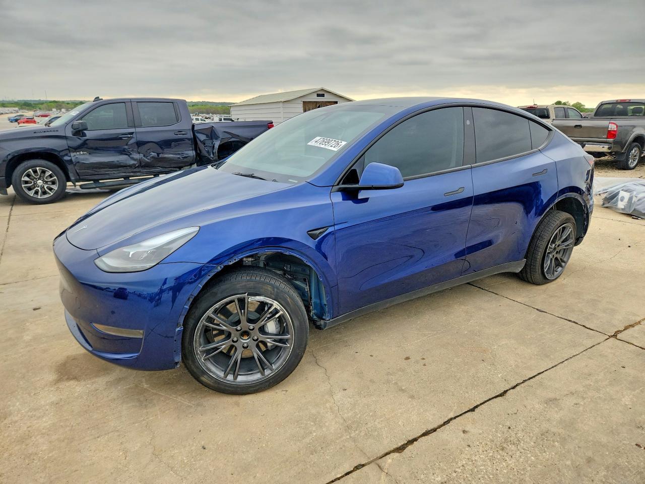 2024 TESLA MODEL Y