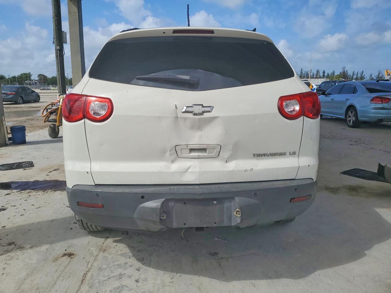 2011 CHEVROLET TRAVERSE