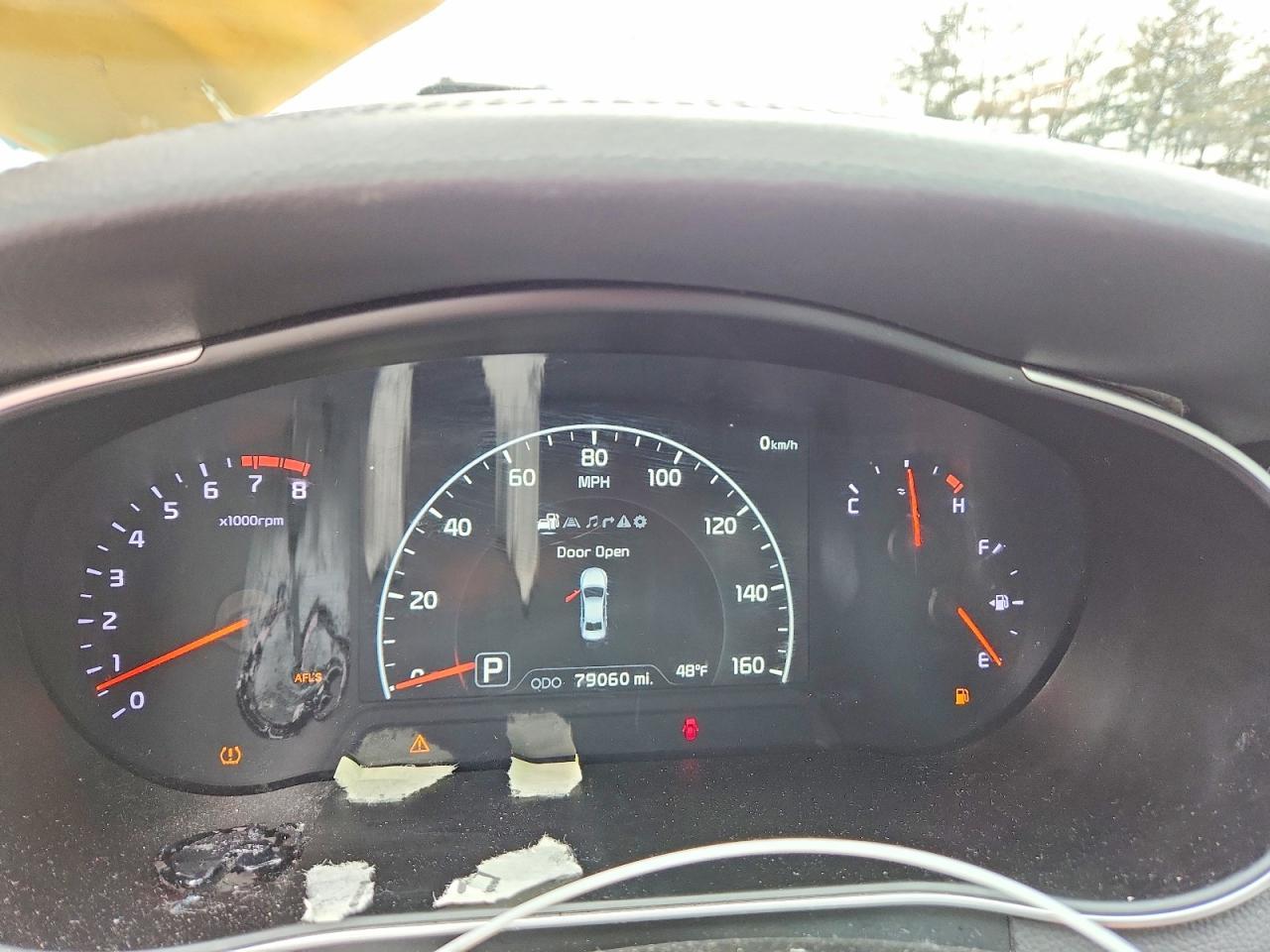 2016 KIA Cadenza
