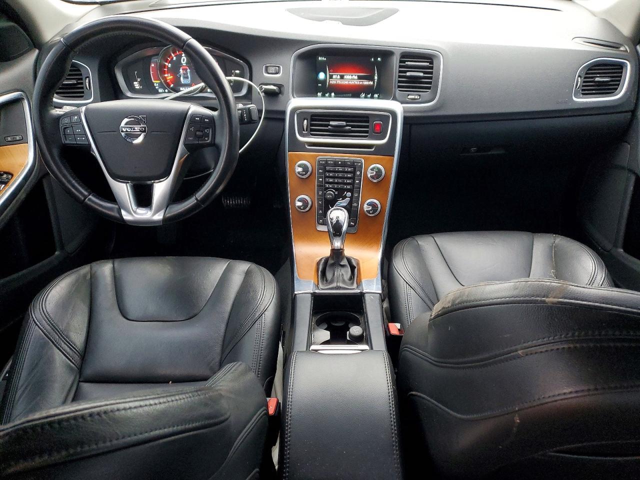 2016 VOLVO S60