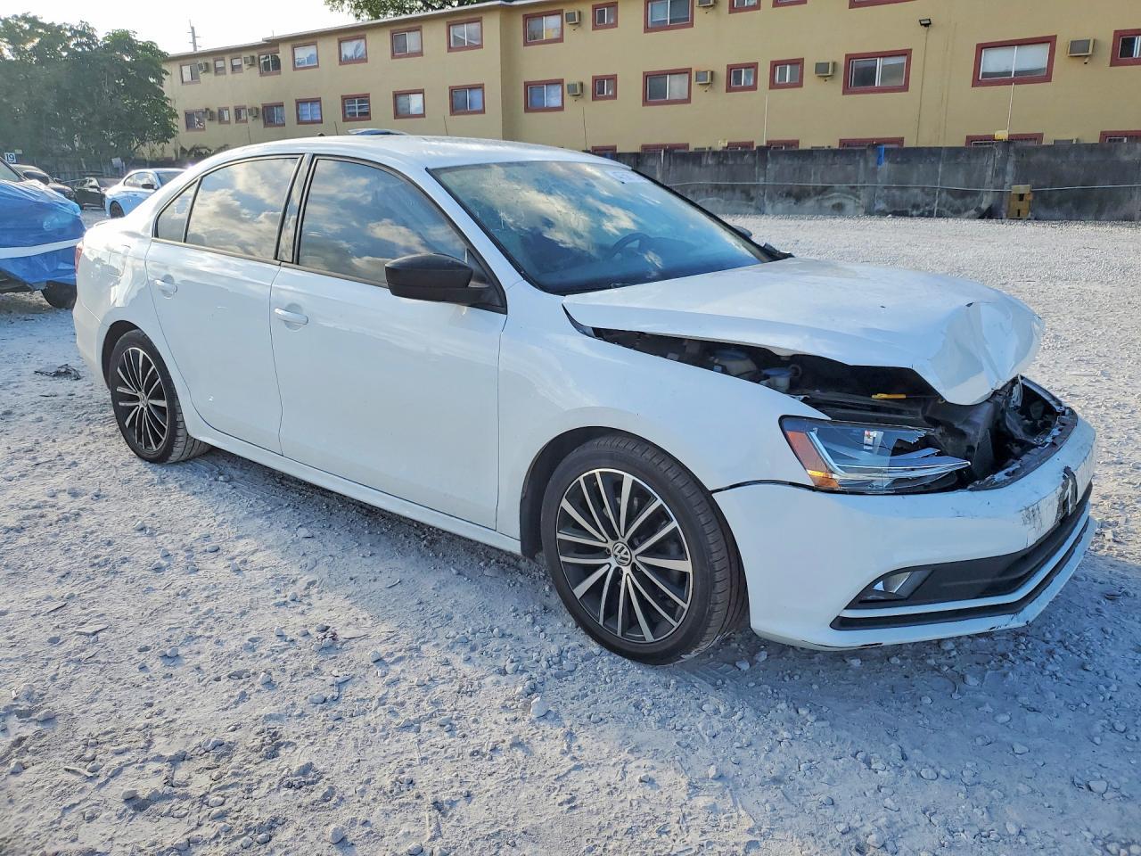 2017 VOLKSWAGEN JETTA