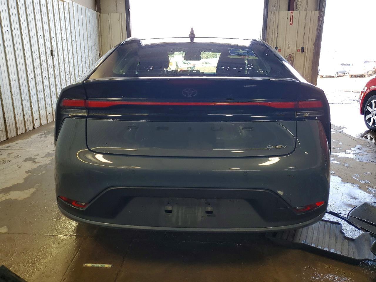 2025 TOYOTA PRIUS