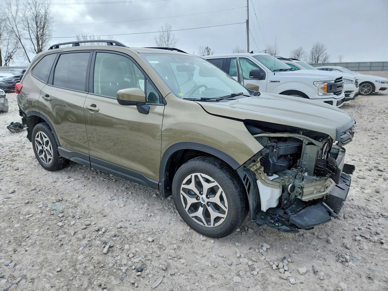 2024 SUBARU FORESTER