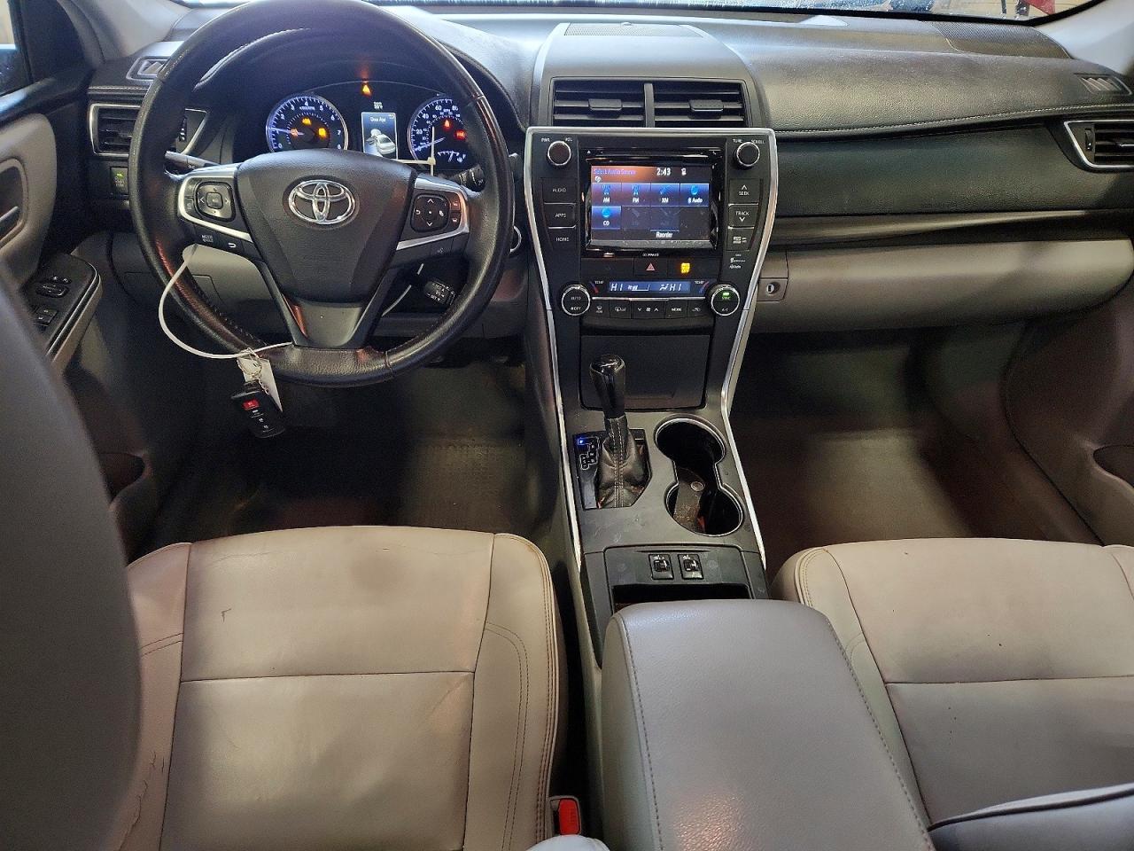 2016 TOYOTA CAMRY