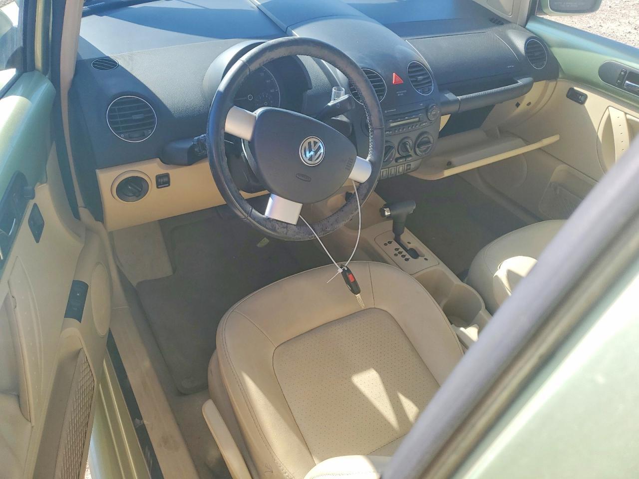 2009 VOLKSWAGEN Beetle