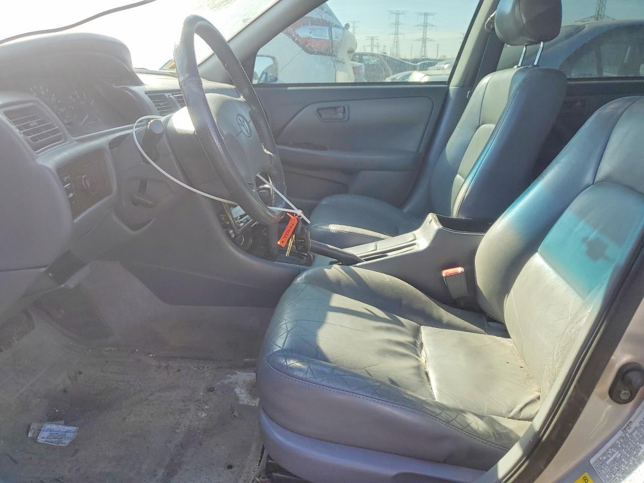 2001 TOYOTA CAMRY