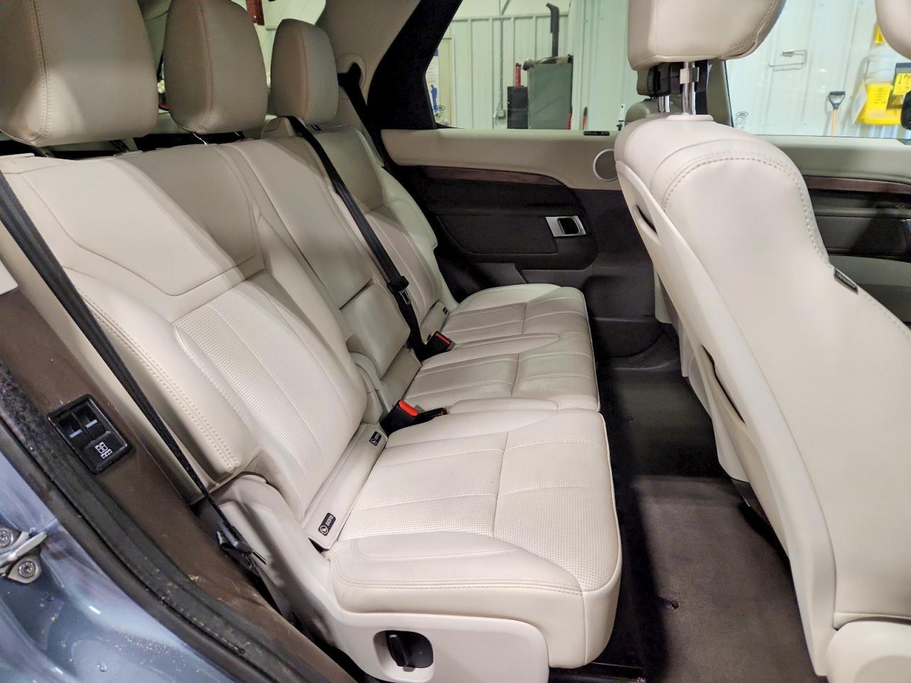 2020 LAND ROVER Discovery