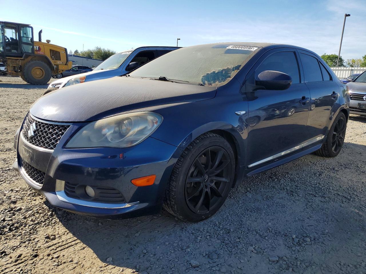 2011 SUZUKI Kizashi