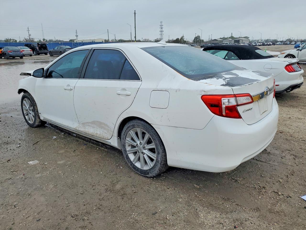 2013 TOYOTA CAMRY