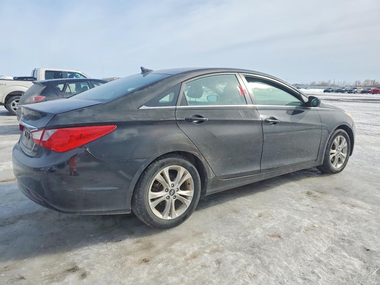 2011 HYUNDAI SONATA