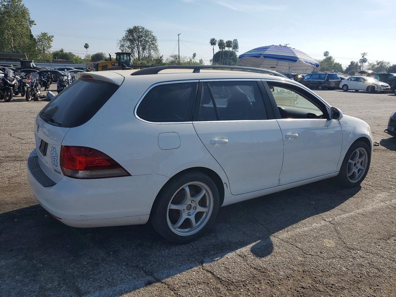 2011 VOLKSWAGEN JETTA