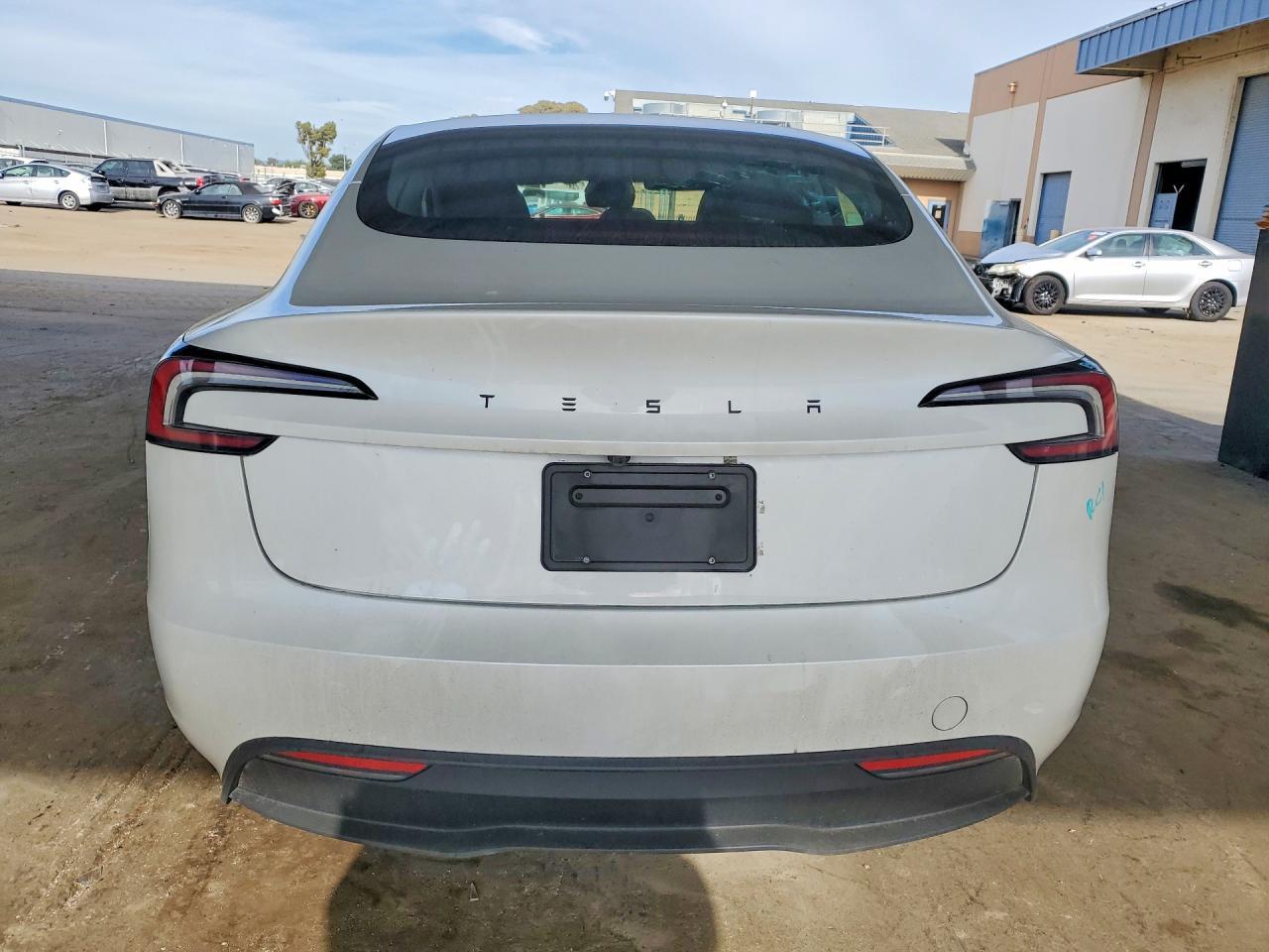 2026 TESLA MODEL 3
