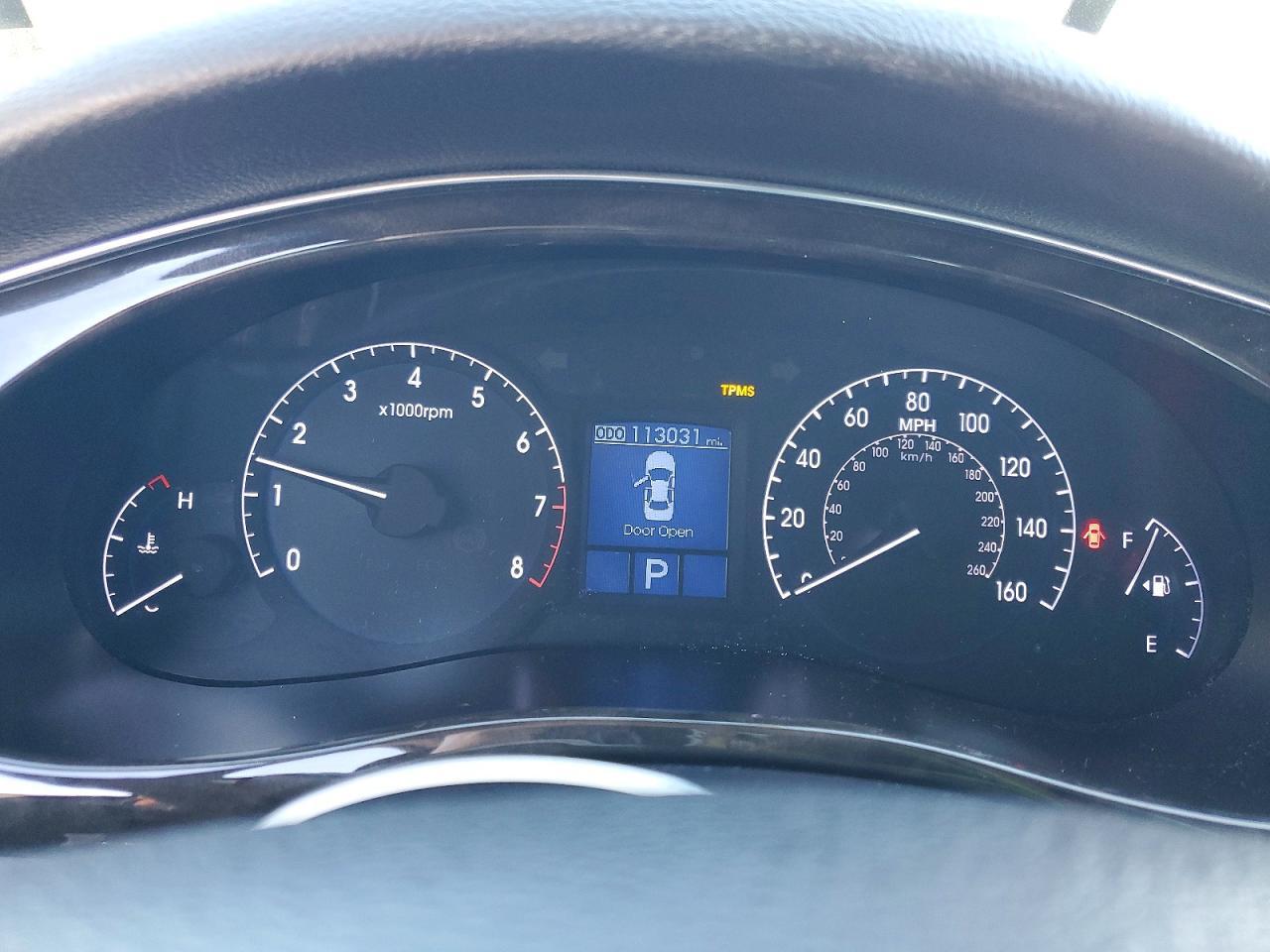 2013 HYUNDAI GENESIS