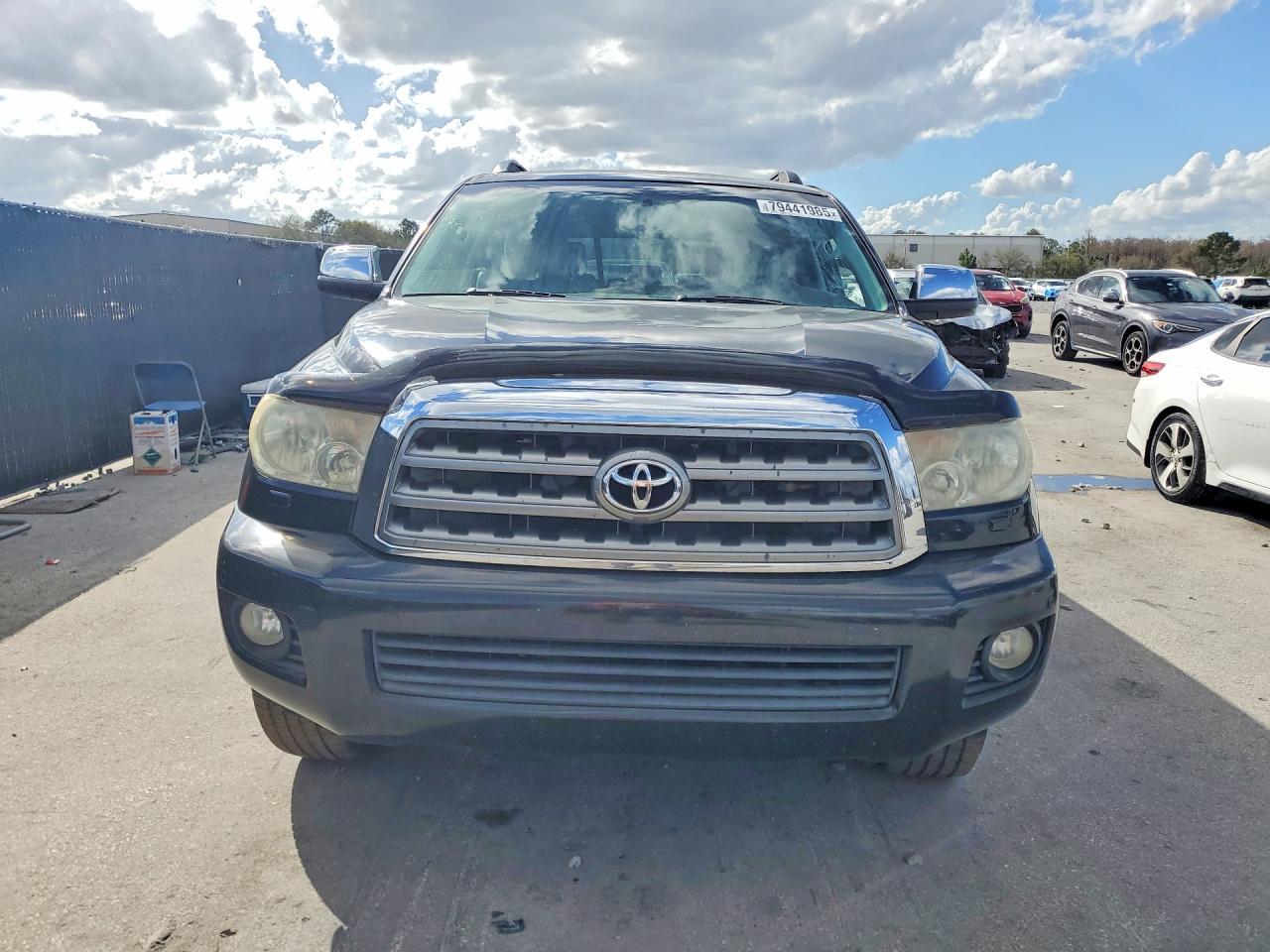 2014 TOYOTA Sequoia