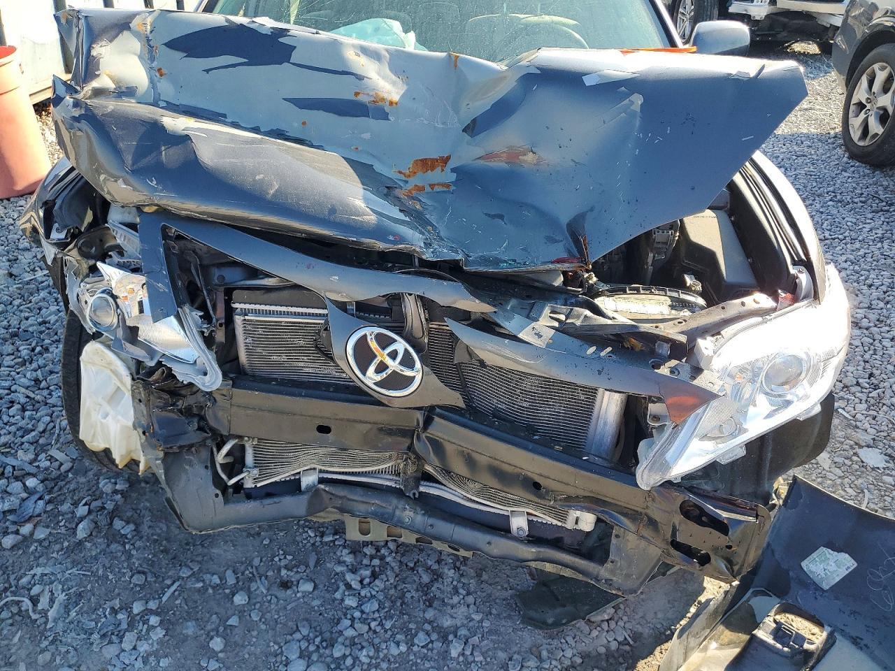 2011 TOYOTA CAMRY