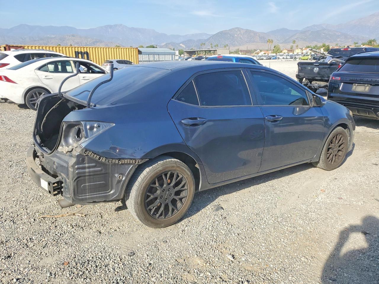 2015 TOYOTA COROLLA