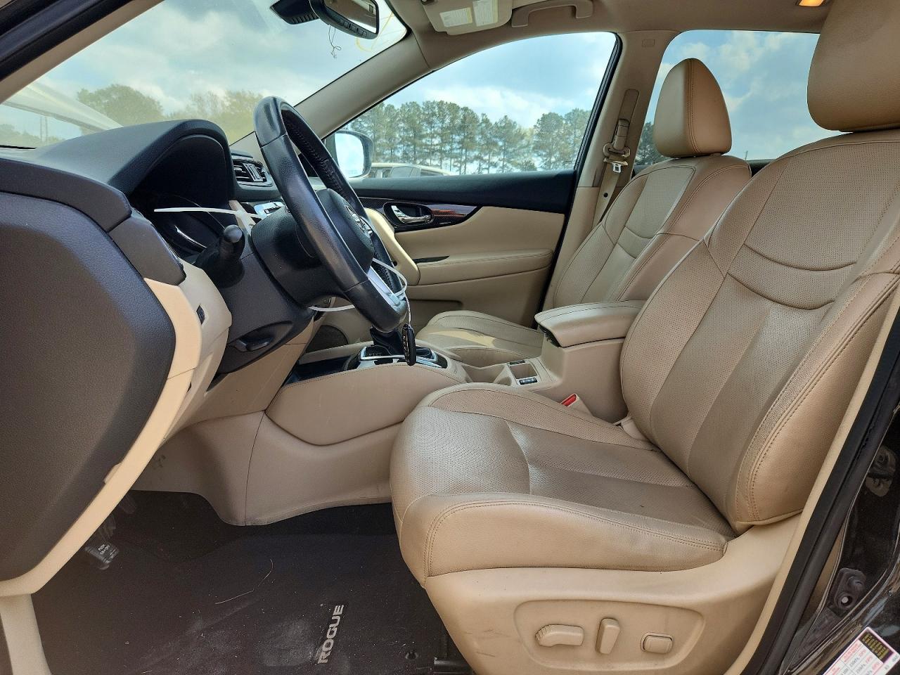 2017 NISSAN ROGUE