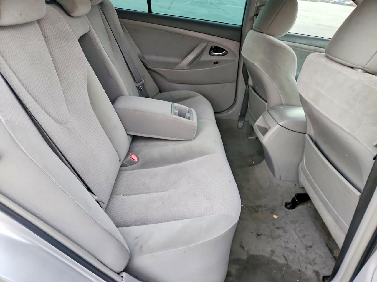 2011 TOYOTA CAMRY
