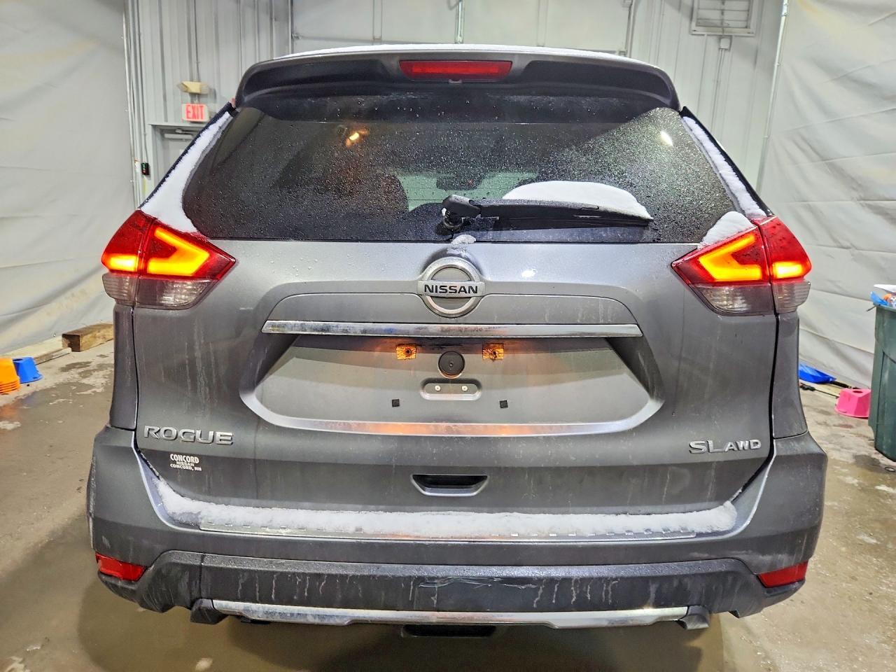 2017 NISSAN ROGUE