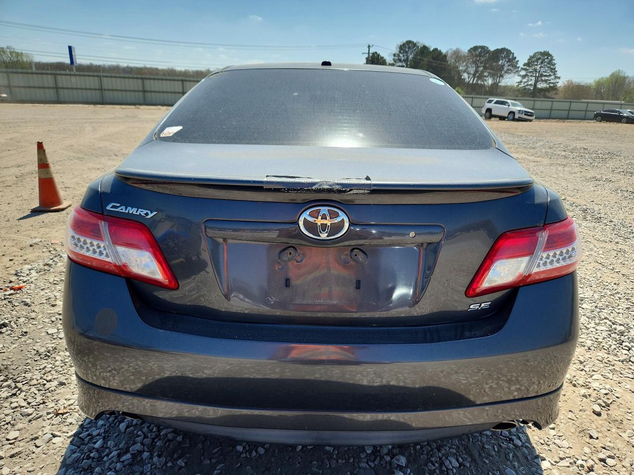 2011 TOYOTA CAMRY