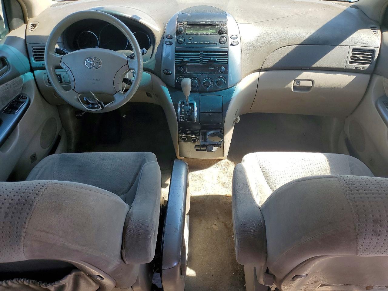2008 TOYOTA SIENNA