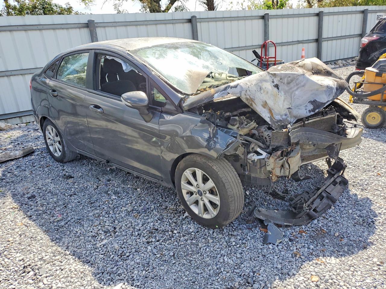 2016 FORD Fiesta