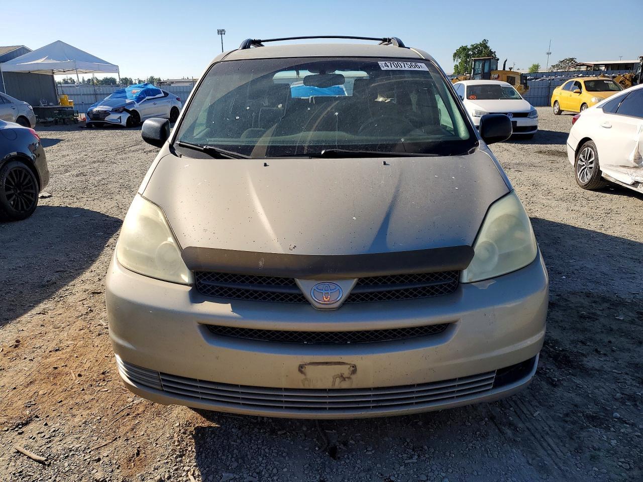 2004 TOYOTA SIENNA