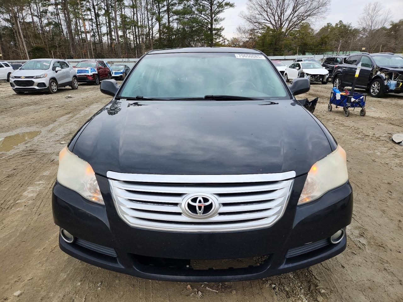 2010 TOYOTA Avalon
