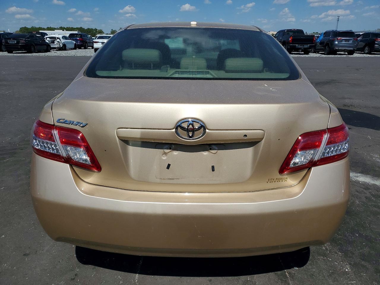 2010 TOYOTA CAMRY