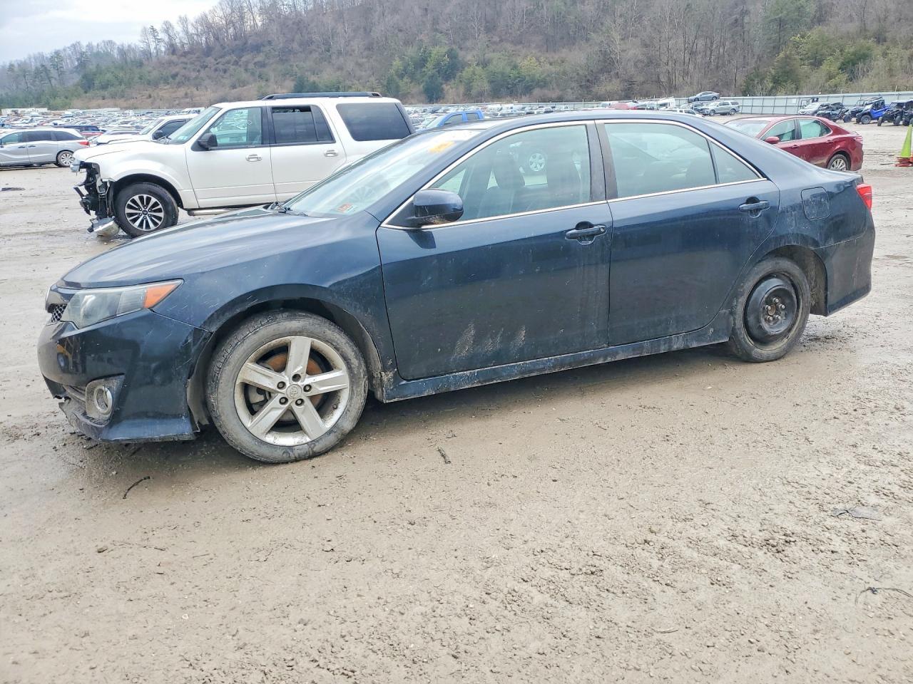 2014 TOYOTA CAMRY