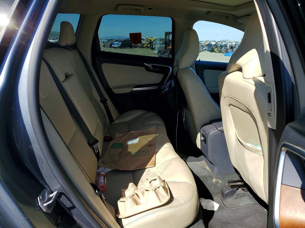 2017 VOLVO XC60
