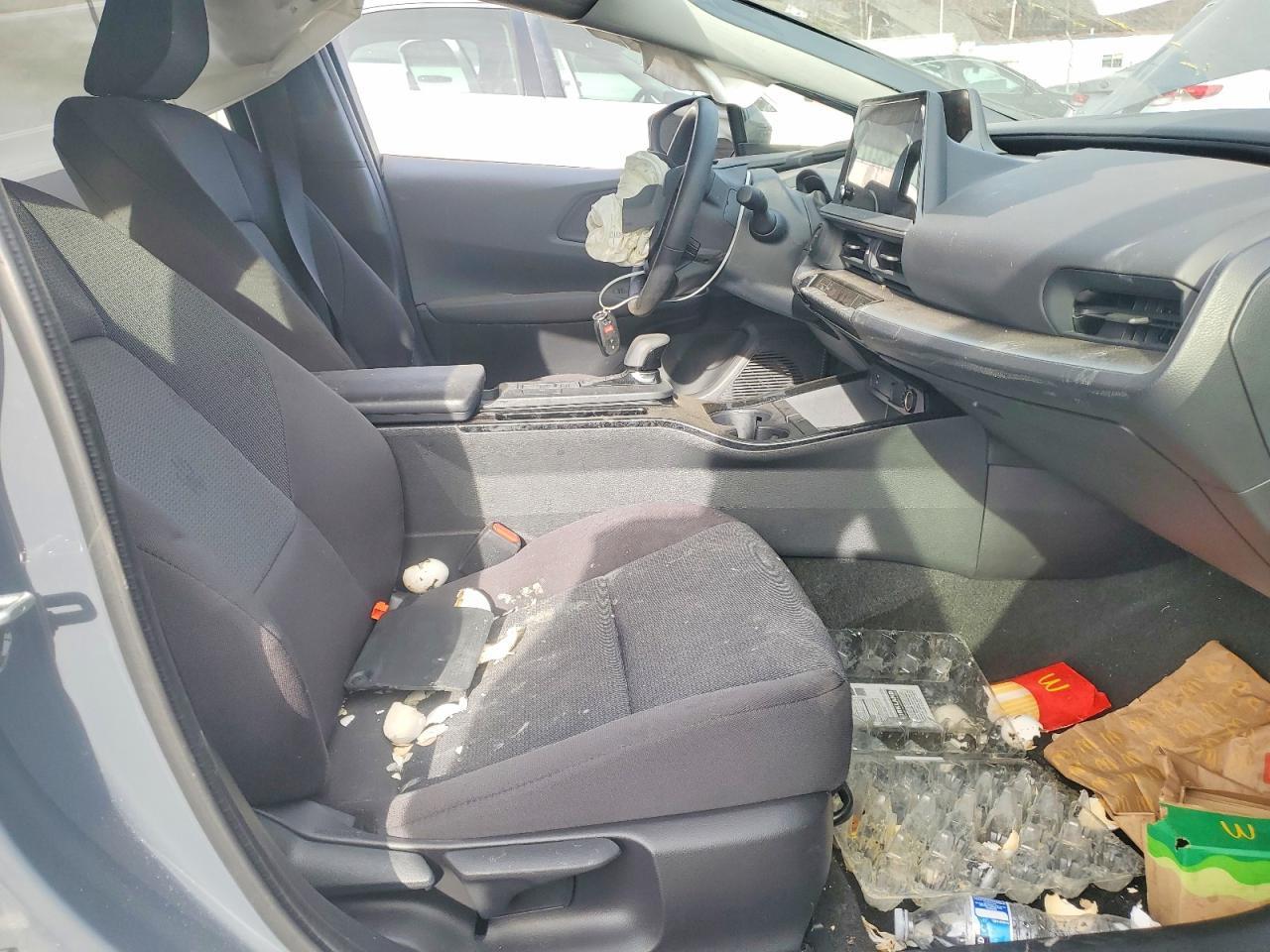 2025 TOYOTA PRIUS