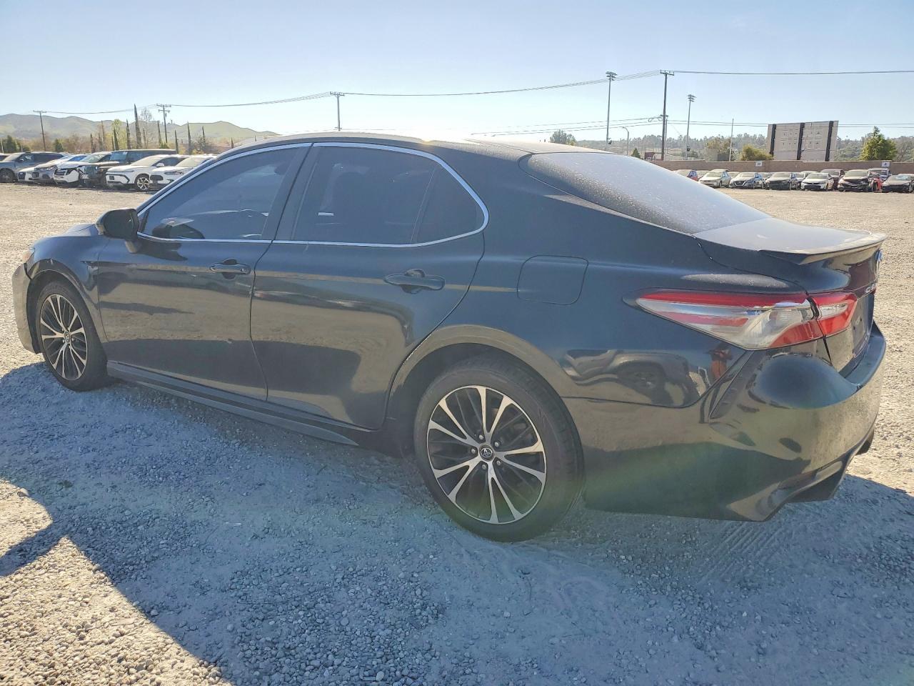 2018 TOYOTA CAMRY