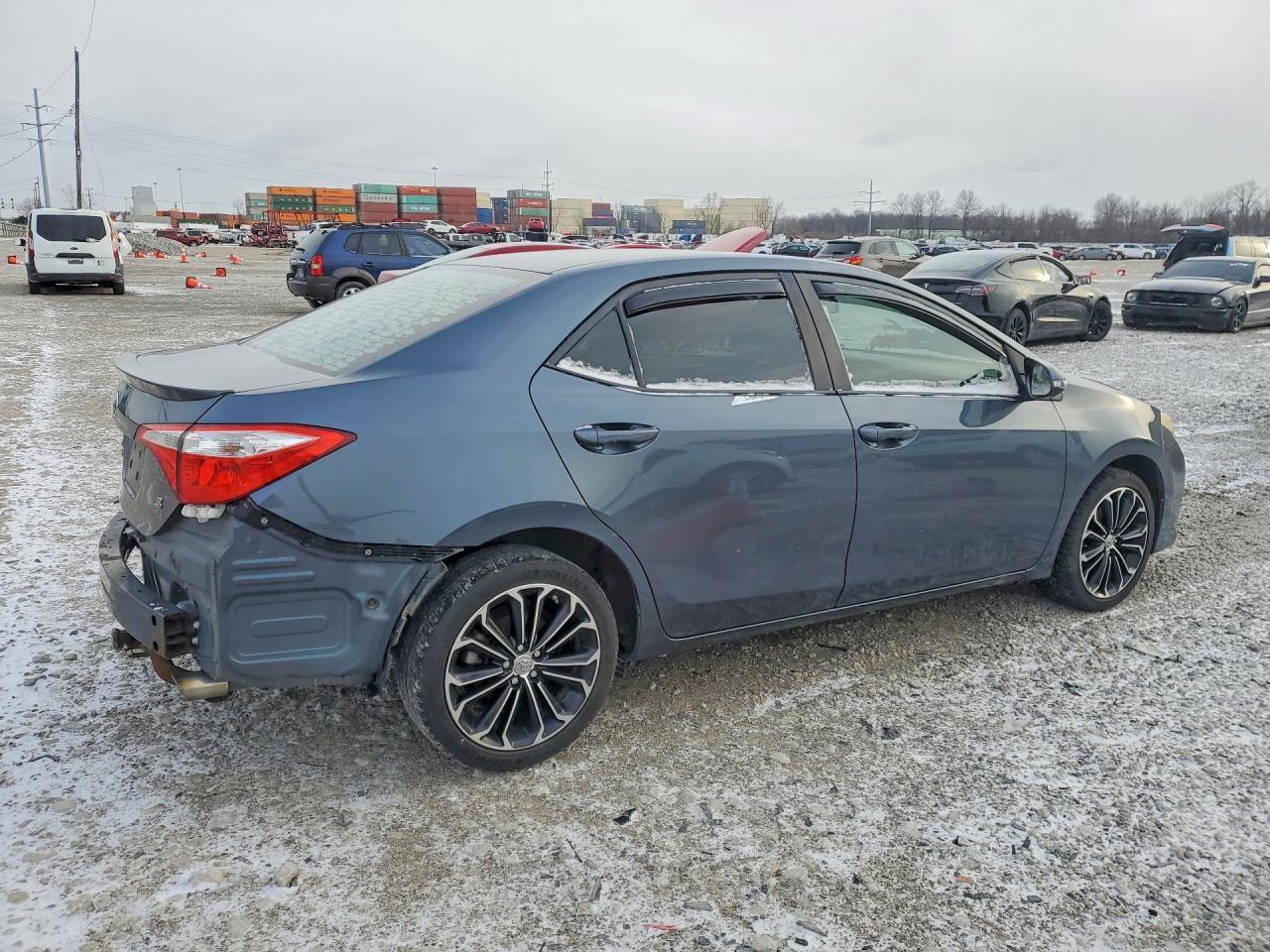 2015 TOYOTA COROLLA