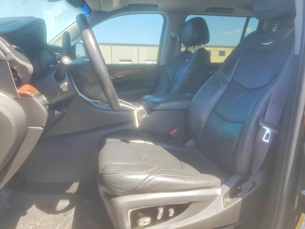 2016 CADILLAC Escalade ESV