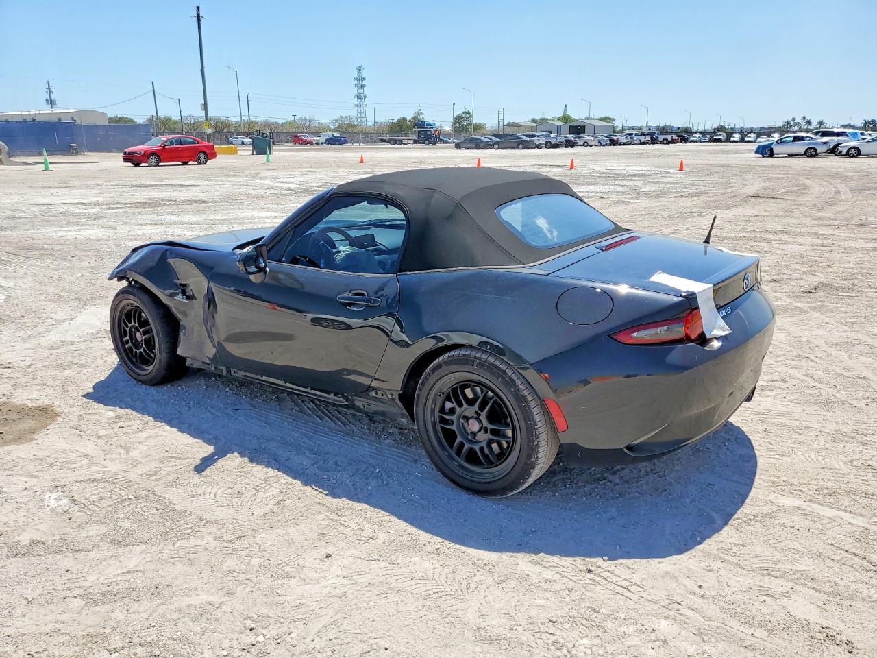 2017 MAZDA MX-5 Miata