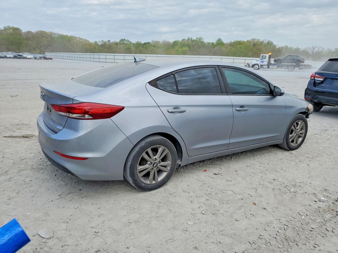2017 HYUNDAI ELANTRA
