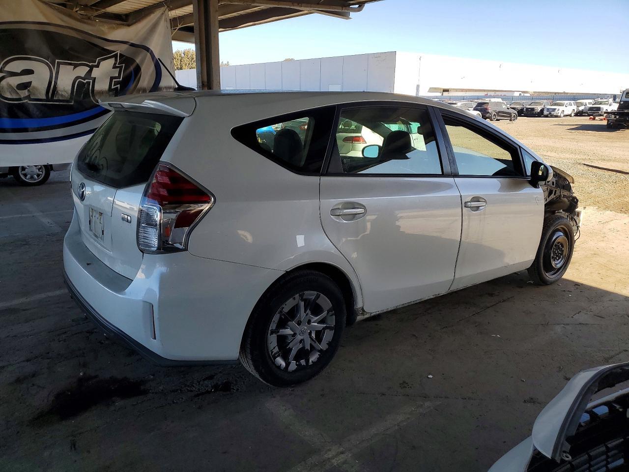 2017 TOYOTA PRIUS V