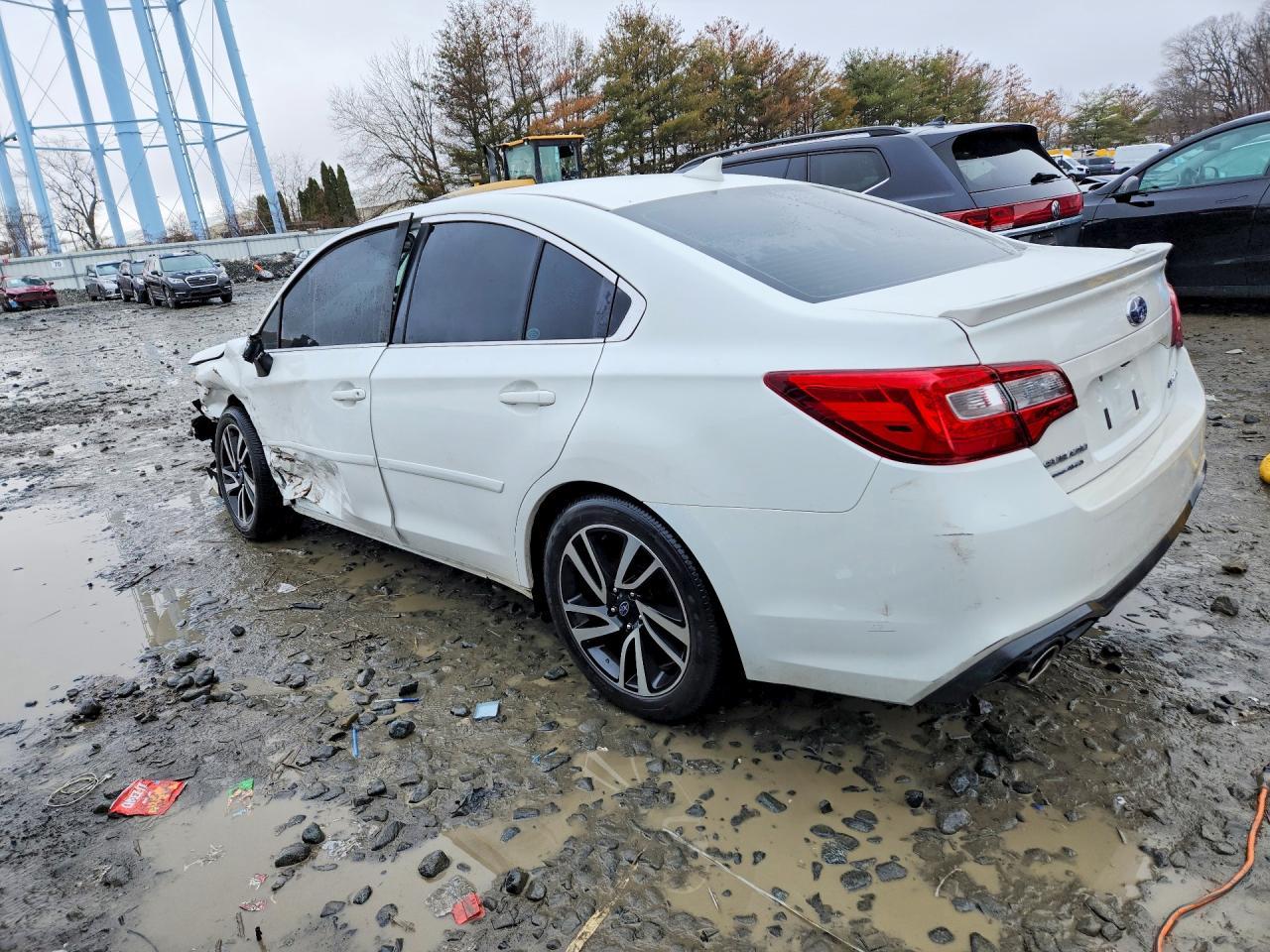 2018 SUBARU Legacy