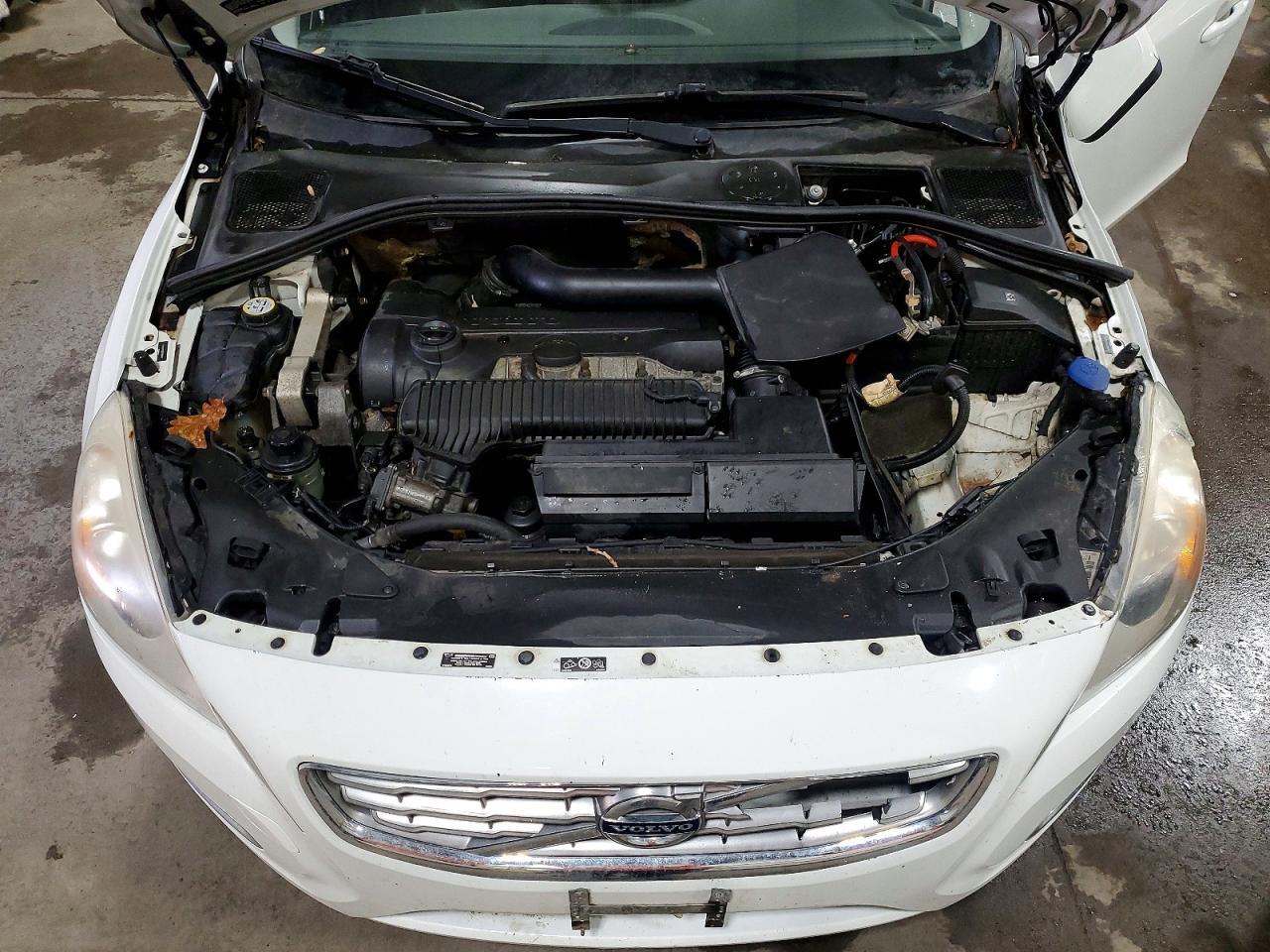 2014 VOLVO S60