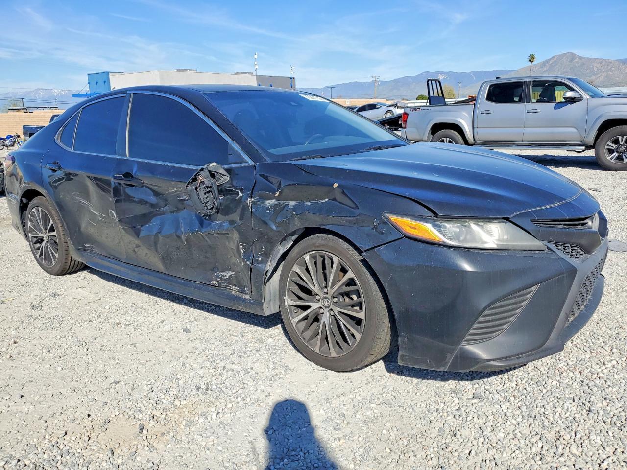 2018 TOYOTA CAMRY